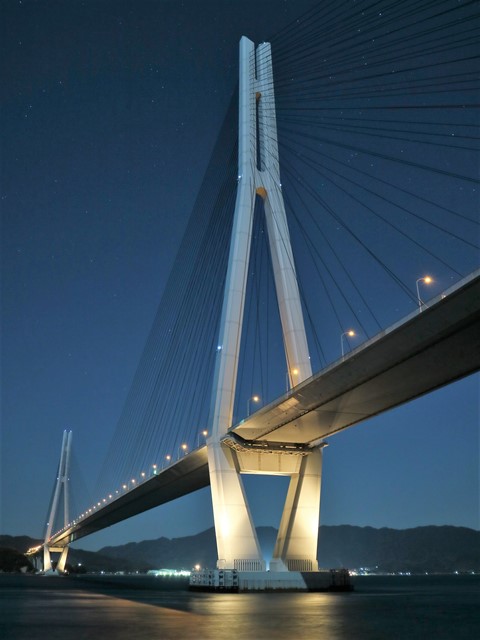 生口島（瀬戸田）から多々羅大橋の夜景