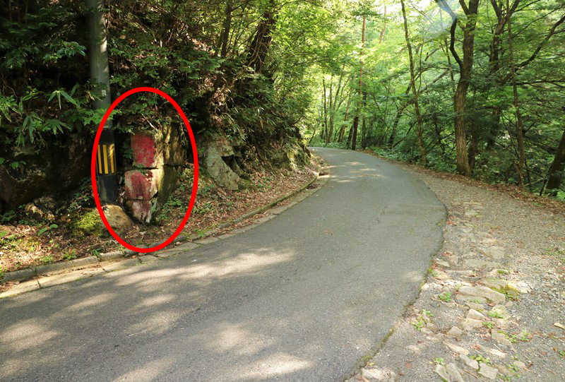 岩井谷の大龍頭、入口