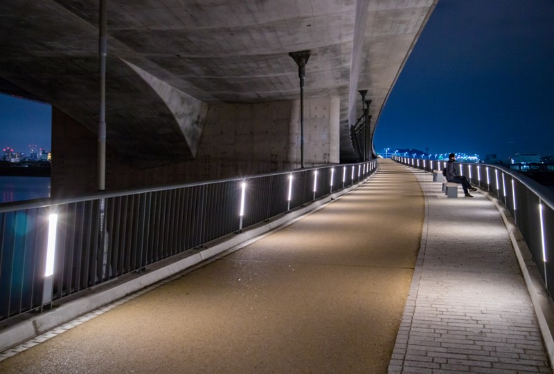 太田川大橋、遊歩道から見た夜景