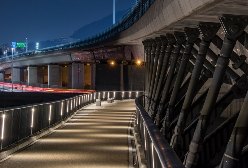 太田川大橋、遊歩道からの夜景