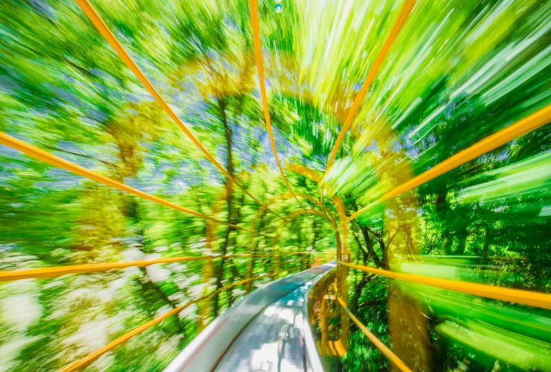 蜂ヶ峯総合公園、ローラーすべり台をスローシャッターで撮影