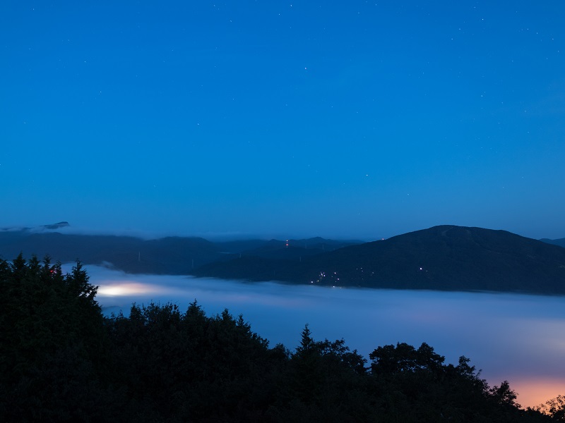 「吉和展望台」から望む雲海